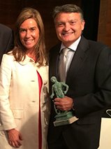 Premio de Reconocimiento a la Trayectoria
Profesional.