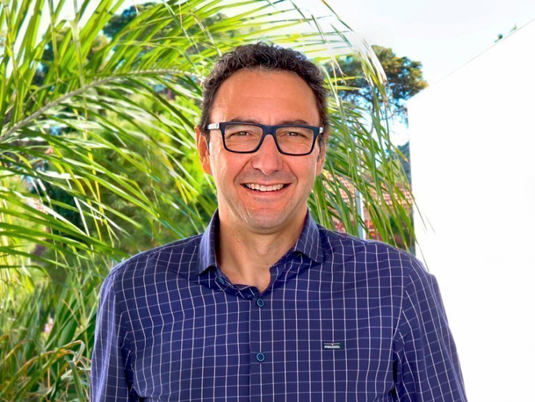 Il direttore dell’Unità di Embriologia dell’Instituto Bernabeu sanalizza la vitrificazione degli ovociti nel Master in Riproduzione Umana dell’Università Complutense di Madrid