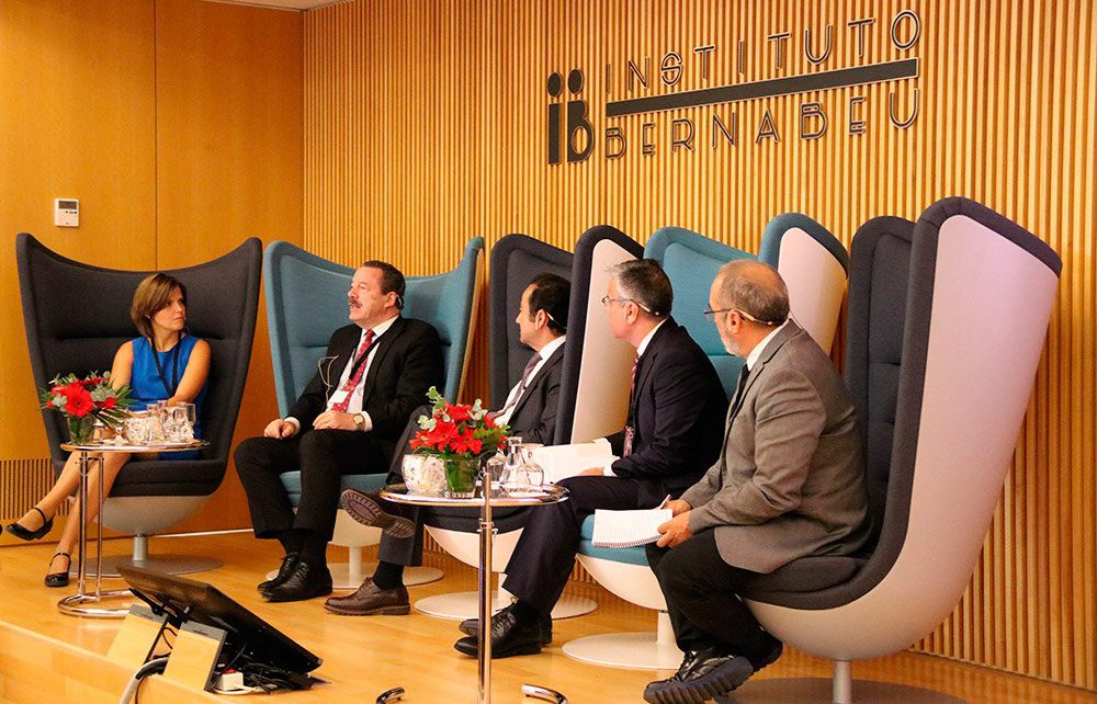 Expertos mundiales debaten en el Instituto Bernabeu cómo prolongar la vida fertil de la mujer