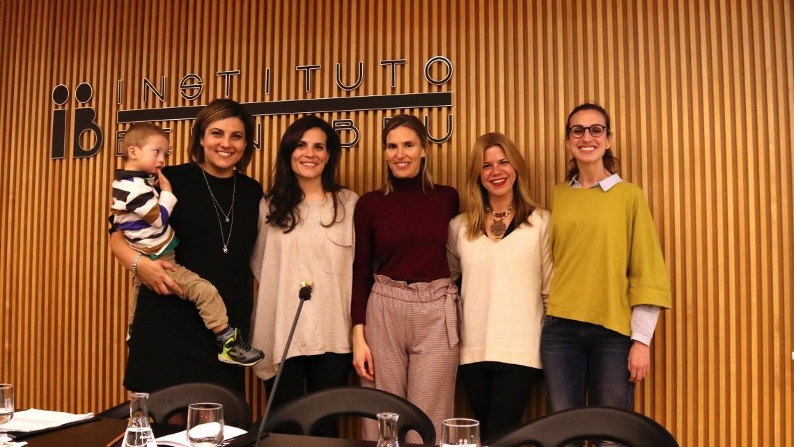 Familias y profesionales abordan en una jornada los avances en el Síndrome de Down organizada por la Fundación Rafael Bernabeu