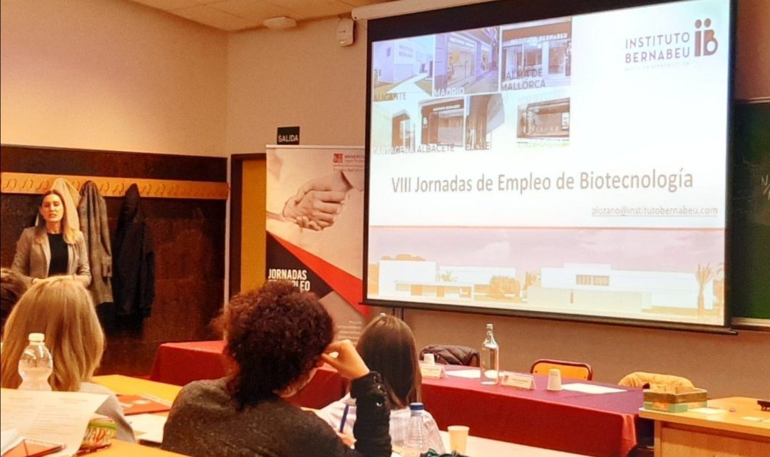 Instituto Bernabeu speaks to future biotechnologists at Miguel Hernández University about their role in reproductive medicine