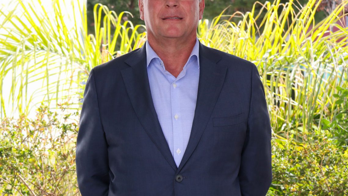 Conoce al urólogo Luis Prieto