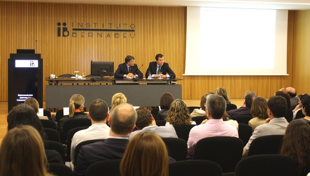 “Responsabilidad derivada del consejo genético”. Conferencia del Profesor D. Pedro J. Femenía.