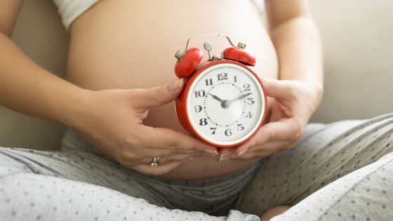Les avantages de ne retarder pas la maternité et les risques de la reporter