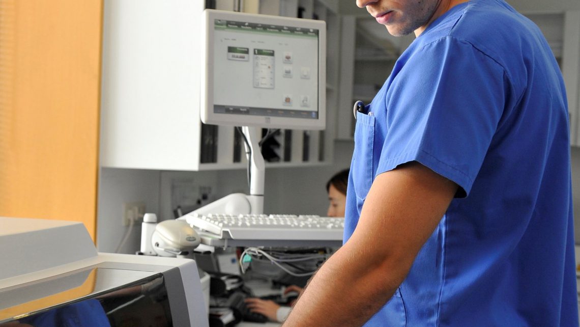 ¿Qué significado tienen los niveles de la hormona FSH en la fertilidad?