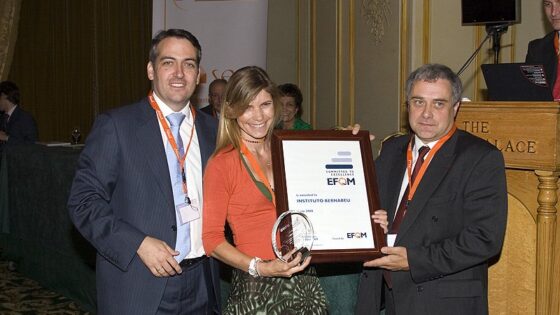 El Instituto Bernabeu es el primer centro de Reproducción Asistida en España que logra la acreditación Committed to Excellence de la EFQM