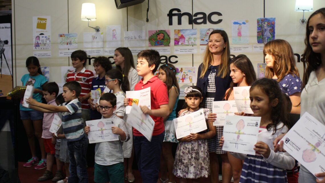 Consegna dei premi della VI edizione del nostro concorso sul disegno infantile sulla maternitá