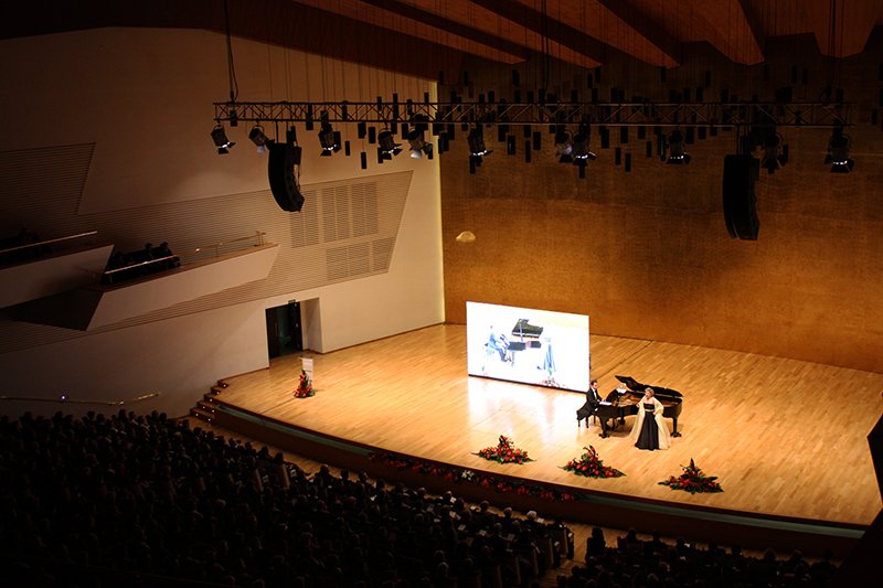 Over 1.200 people attended the IV Concert In Honour of Women organised by the Rafael Bernabeu Foundation.