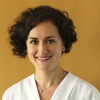 Dra Cristina García-Ajofrín