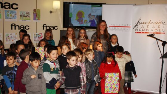 Entrega de premios de la V edición del concurso de dibujos infantiles sobre la maternidad