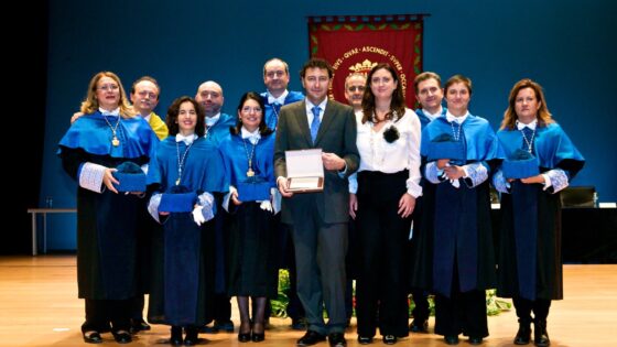 2011 Saint Alberto Magno award from the University of Alicante.