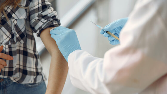 Vacunación COVID-19, tratamiento de fertilidad y embarazo