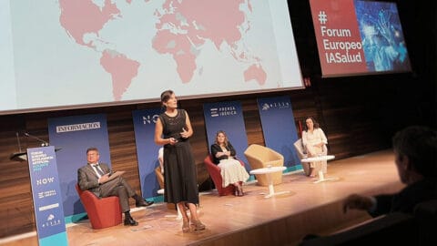La doctora Bernabeu aborda en el Fórum Europeo de Inteligencia Artificial celebrado en Alicante el uso de la IA aplicada a la Medicina reproductiva