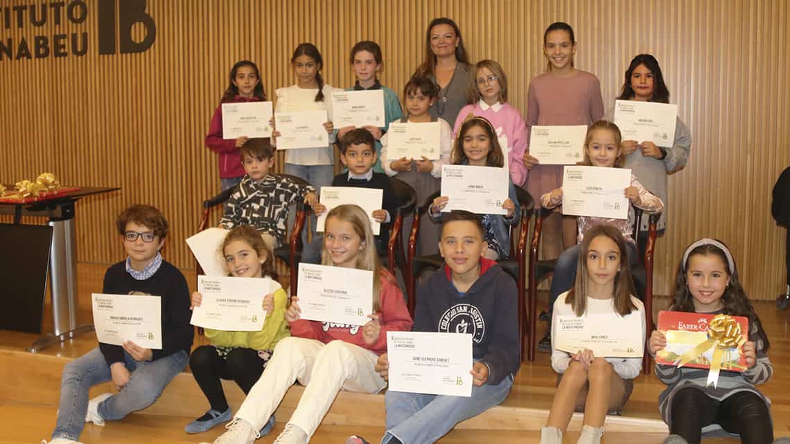 La Fundación Rafael Bernabeu entrega los premios de la décima edición del Concurso infantil de dibujo sobre la maternidad