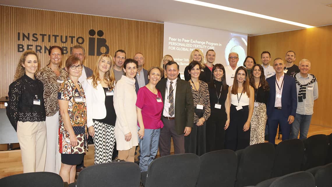 Instituto Bernabeu addresses the late motherhood challenge in a meeting with specialists from all over Europe in Alicante