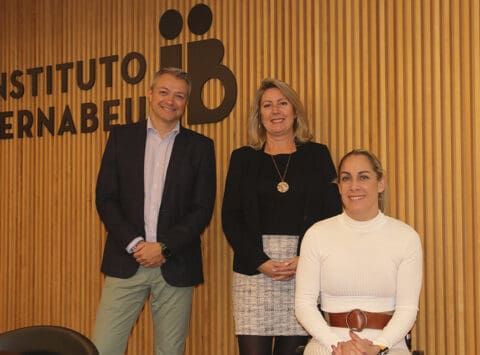 “Walking is just a verb”: Instituto Bernabeu hosts a talk, in collaboration with ADECCO Foundation, by Paralympic athlete Carmen Giménez.