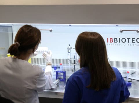Il nuovo studio genetico neonatale dell’Instituto Bernabeu migliora il “test del tallone” con l’individuazione di oltre 1.500 malattie ereditarie