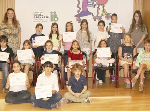 La Fundación Rafael Bernabeu celebra la entrega de premios de la XI edición del Concurso de Dibujo infantil y juvenil sobre la Maternidad