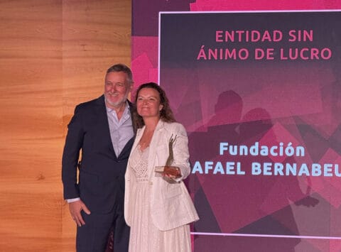 The Rafael Bernabeu Foundation awarded by the Social Council of the Miguel Hernández University of Elche for its social, educational and cultural labour.