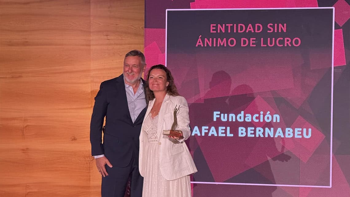 La Fundación Rafael Bernabeu premiada por el Consejo Social de la Universidad Miguel Hernández de Elche por su labor social, educativa y cultural