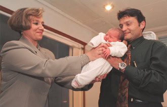 Birth for the first time in Spain and sixth in the world with the use of spermatids (men without sperm).