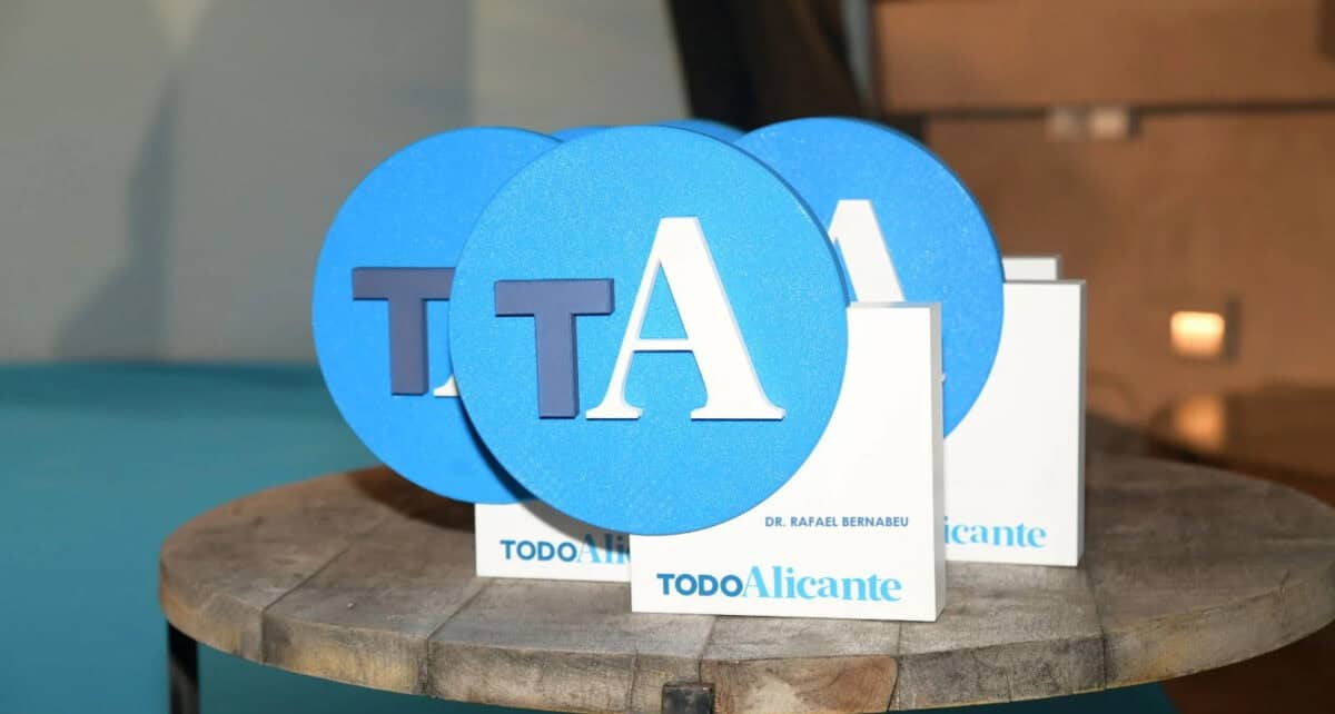 El Dr. Rafael Bernabeu, homenajeado por TodoAlicante como alicantino ilustre