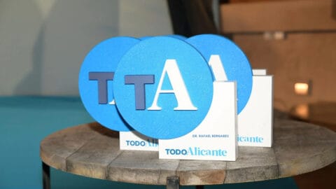 El Dr. Rafael Bernabeu, homenajeado por TodoAlicante como alicantino ilustre