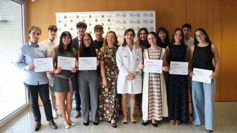 Nueva edición de becas Dr. Rafael Bernabeu: Diez años apoyando la formación de estudiantes de medicina