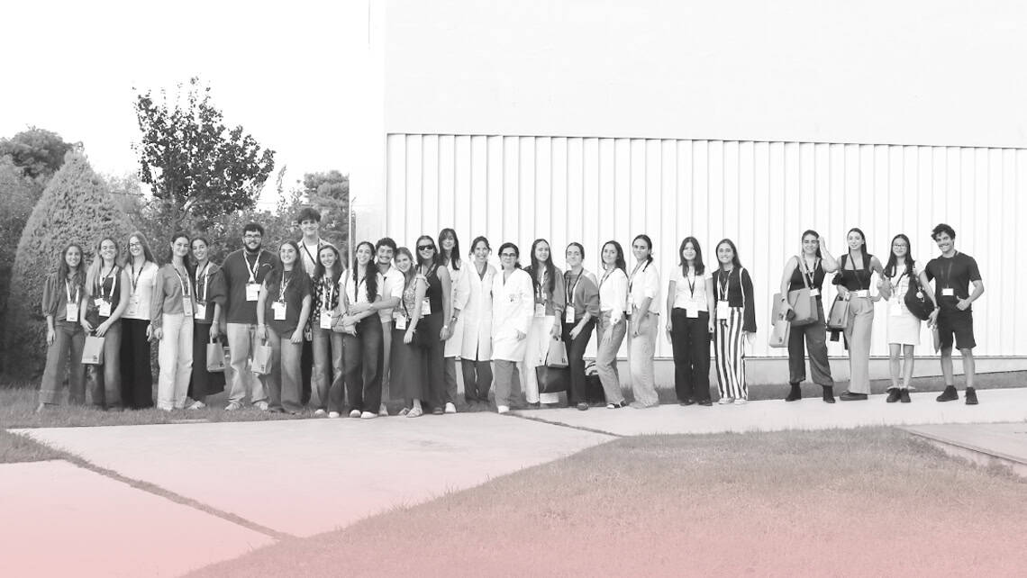 Instituto Bernabeu gives Pharmacy students at the 22nd CEFA Congress an insight into its assisted reproduction laboratories