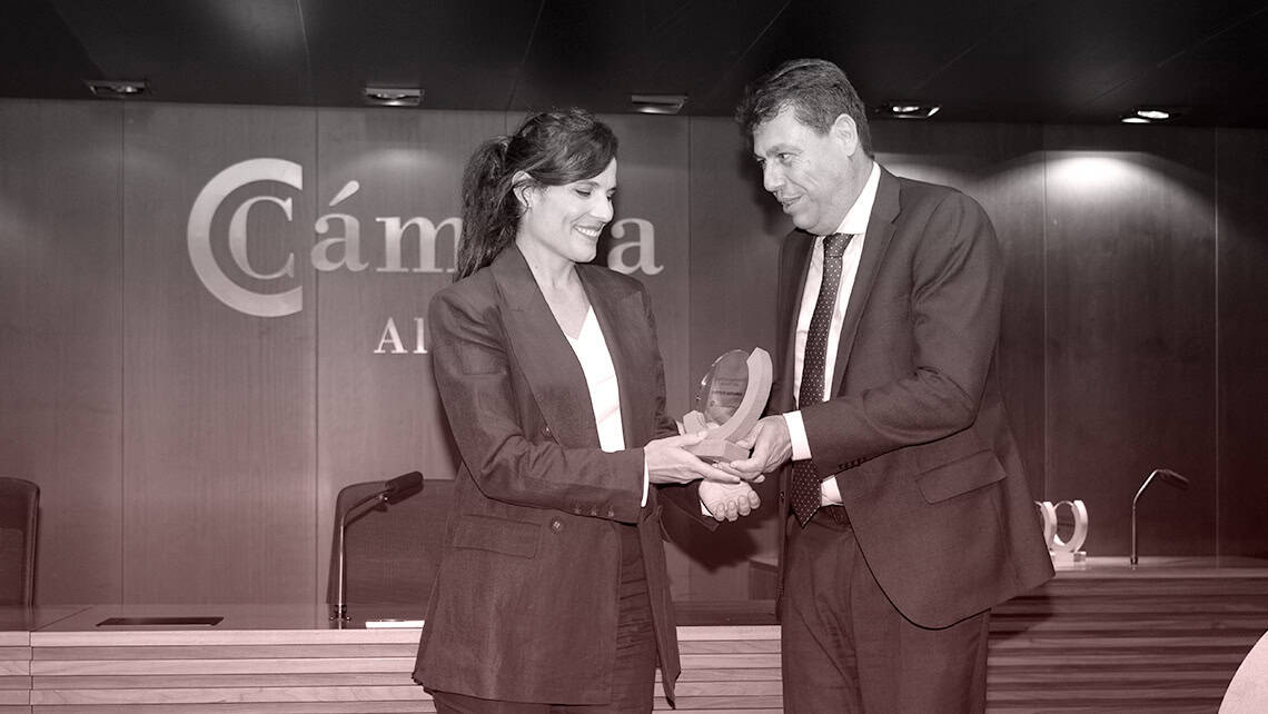 Instituto Bernabeu premiato agli Emerging Business Awards Alicante 2026 per il suo percorso e la sua crescita